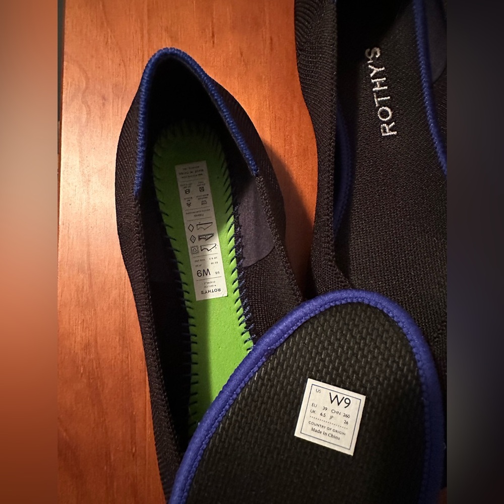 Rothy’s The Flat in Solid Black - size 9 - Picture 5 of 6
